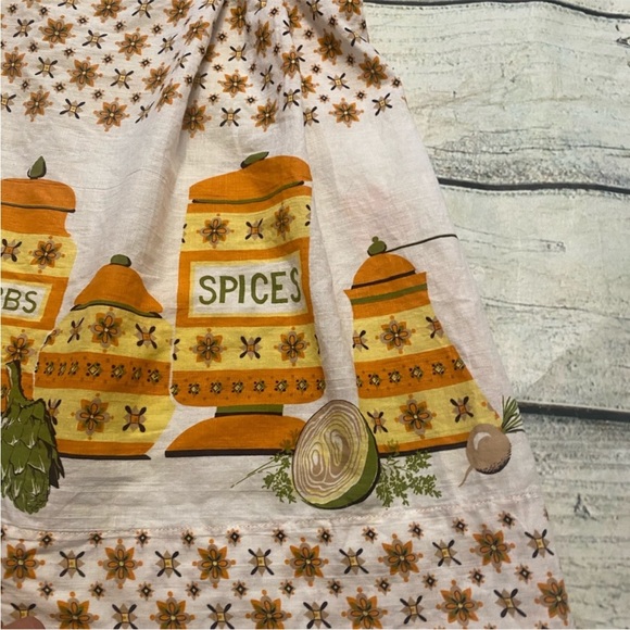 Vintage pattern Herb and Spice apron. - Picture 5 of 8